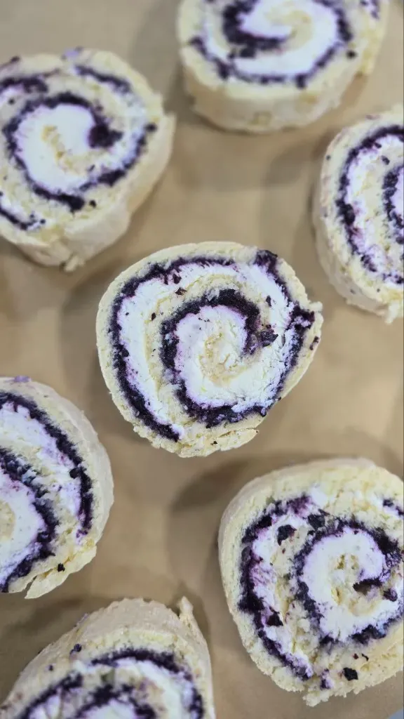 Blueberry & Lemon Swiss Roll